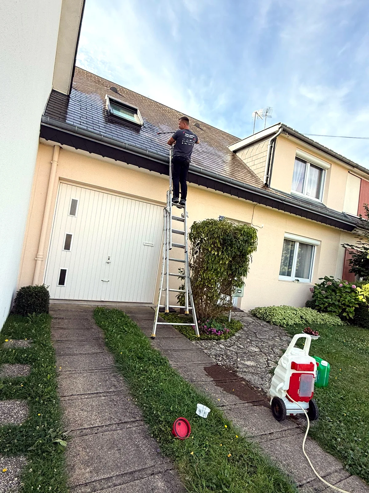 Nettoyage & démoussage de toiture