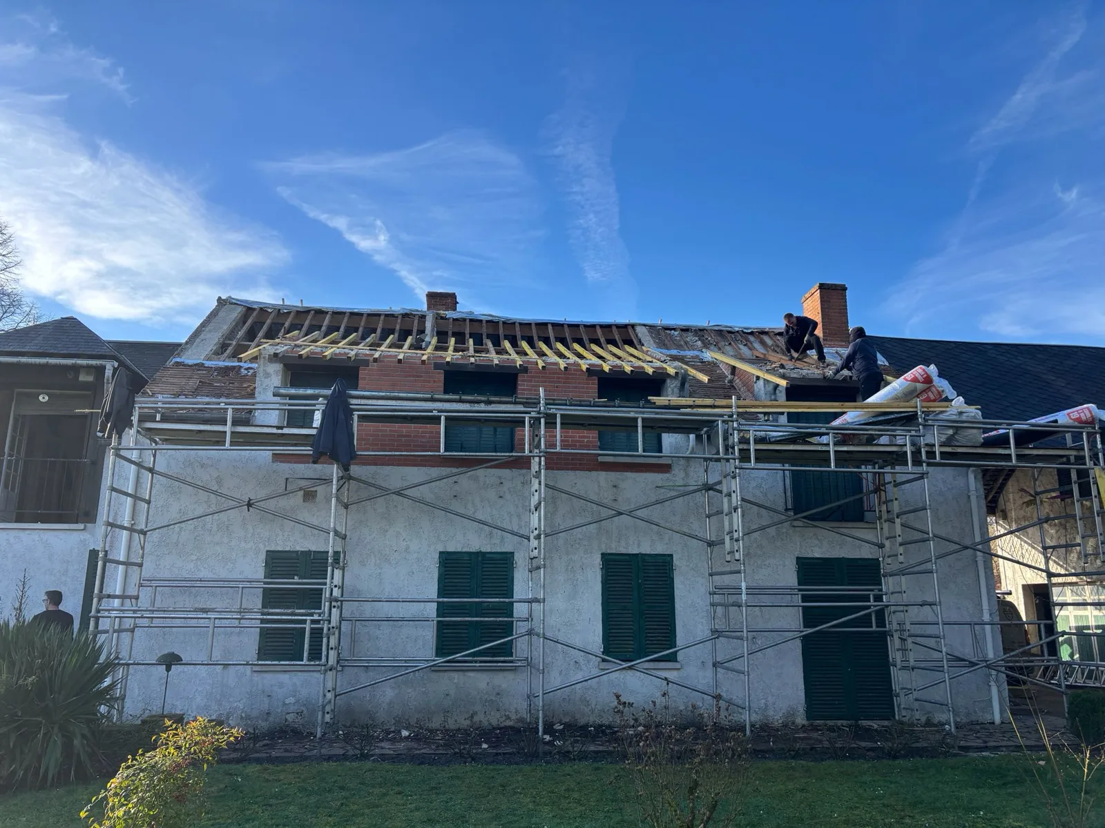 Toiture ouverte après intempéries, secteur Pithiviers